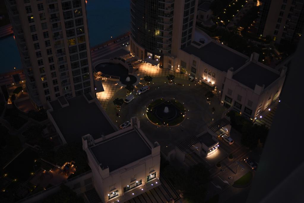 Downtown With Fountain And Burj Khalifa View Apartment